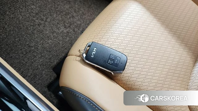Kia Carnival 4th generation 2023 Серый из Кореи, фото 6