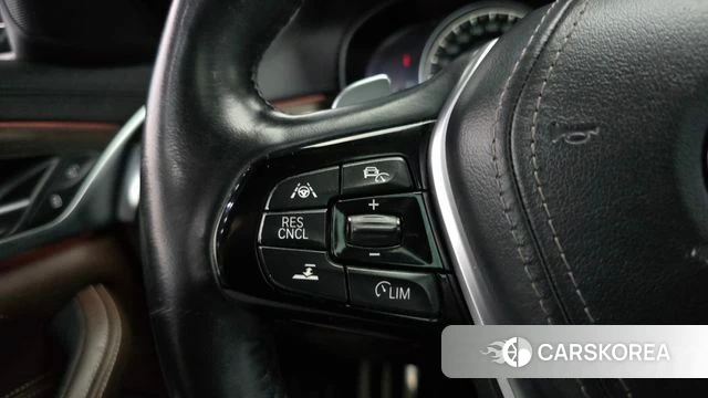 BMW 5 Series (G30) 2018 Синий из Кореи, фото 6