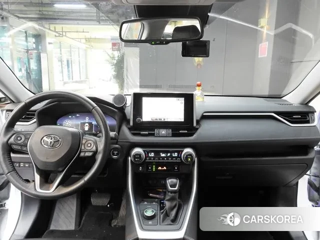 Toyota RAV4 5th Generation 2023 Белый из Кореи, фото 6