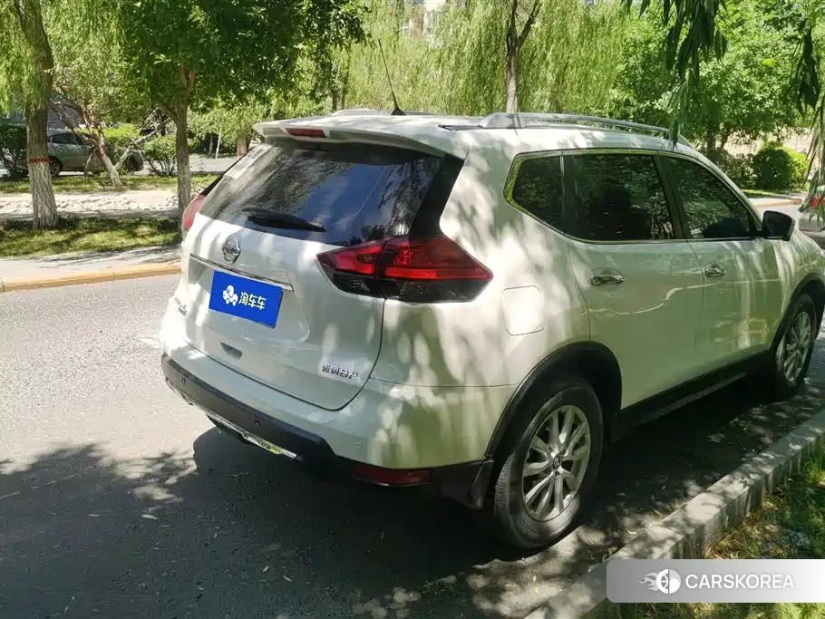 Nissan X-Trail 2023 Белый из Китая, фото 6