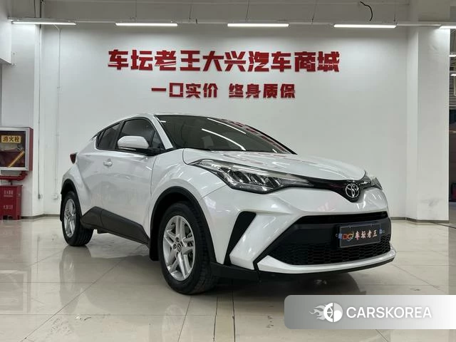 Toyota C-HR 2022 Белый из Китая, фото 6
