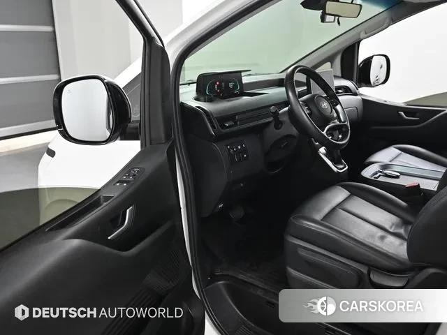 Hyundai Staria 2024 Белый из Кореи, фото 6