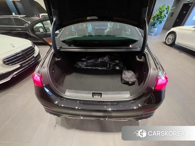 Mercedes-Benz E-Class W214 2025 Черный из Кореи, фото 6