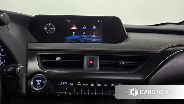 Lexus UX250h 2019 Черный из Кореи, фото 6