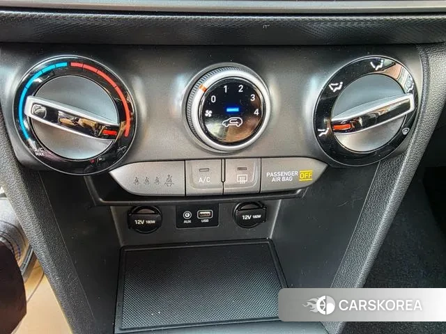 Hyundai Kona 2018 Белый двухцветный из Кореи, фото 6