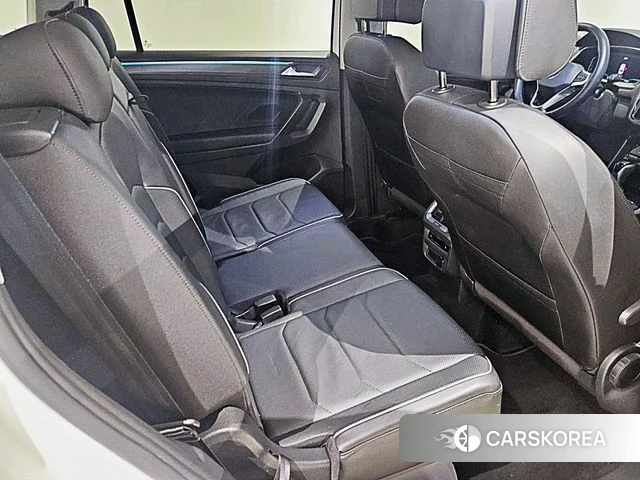 Volkswagen Tiguan Allspace 2022 Белый из Кореи, фото 6