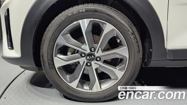 Kia Stonic 2018 Белый из Кореи, фото 6