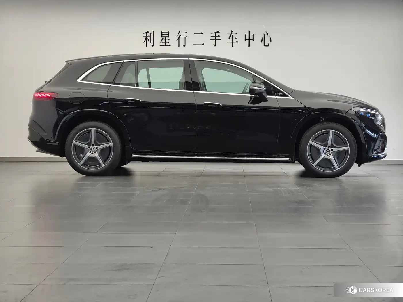 Mercedes-Benz EQS SUV 2026 Черный из Китая, фото 6