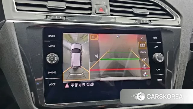 Volkswagen Tiguan second Generation 2020 Белый из Кореи, фото 6