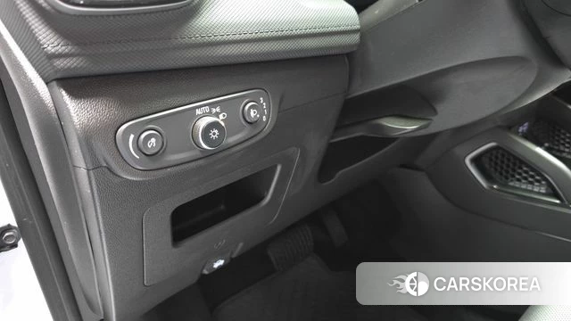 Chevrolet (GM Daewoo) The New Trail Blazer 2024 Белый из Кореи, фото 6