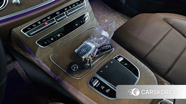 Mercedes-Benz E-Class W213 2021 Черный из Кореи, фото 6