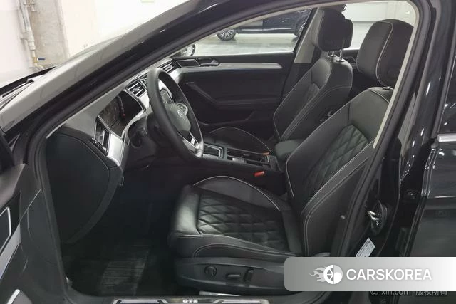 Volkswagen Magotan PHEV 2023 Черный из Китая, фото 6