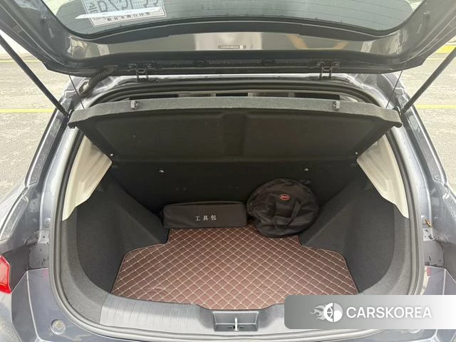 BYD e2 2021 Темно-серый из Китая, фото 6