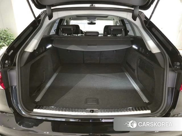 Audi A6 (import) 2023 Черный из Китая, фото 6