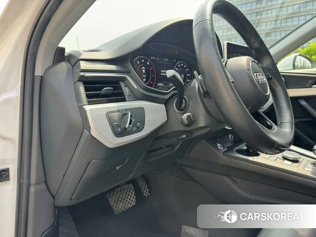 Audi A4L 2018 Белый из Китая, фото 6
