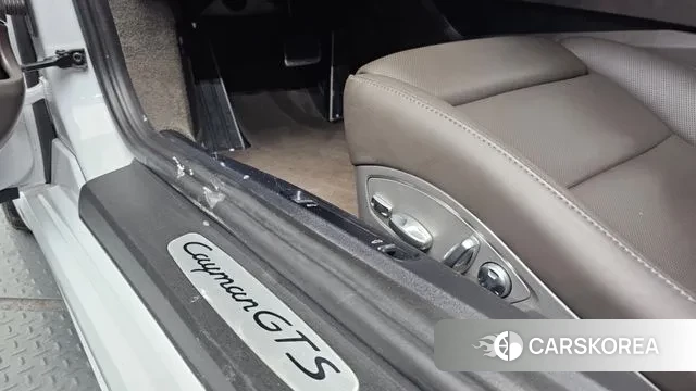 Porsche 718 Cayman 2019 Белый из Кореи, фото 6