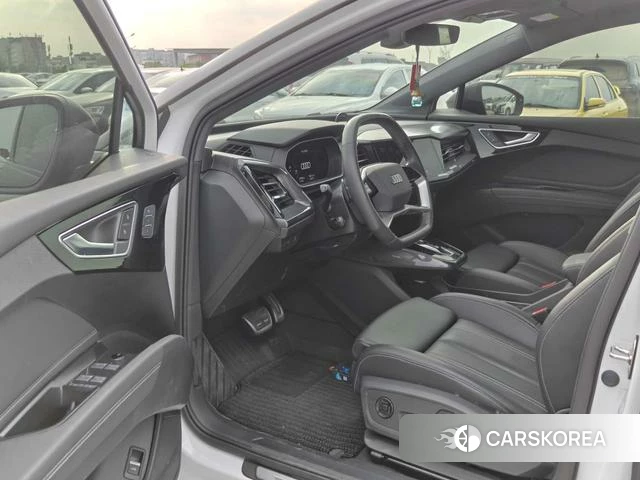 Audi Q4 e-tron 2024 Черный из Китая, фото 6