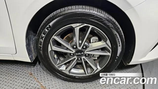 Kia The New K3 2nd generation 2023 Белый из Кореи, фото 6