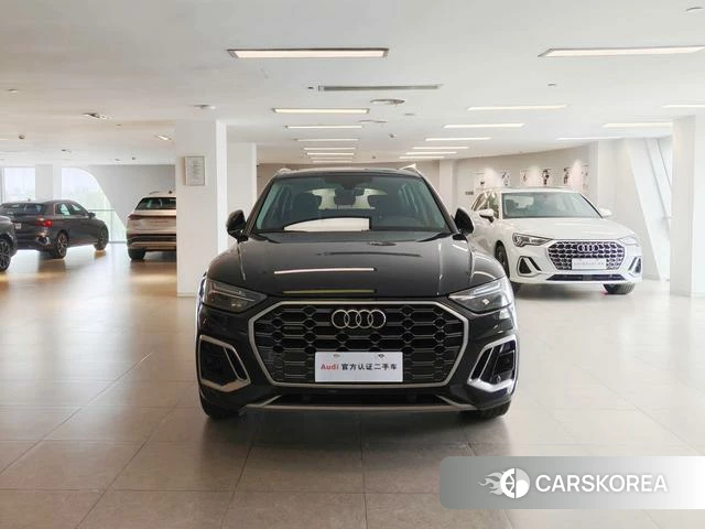 Audi Q5L 2022 Черный из Китая, фото 6