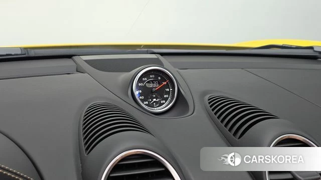 Porsche 718 Boxster 2021 Желтый из Кореи, фото 6