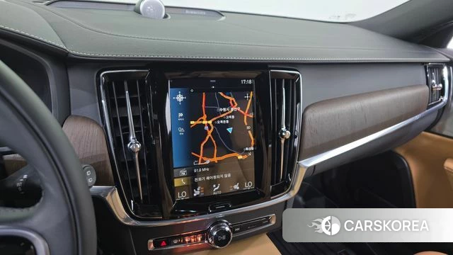 Volvo V90 Cross-Country 2021 Серый из Кореи, фото 6