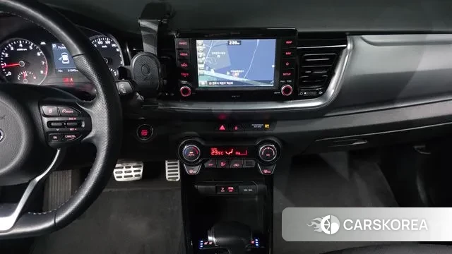 Kia Stonic 2019 Белый из Кореи, фото 6