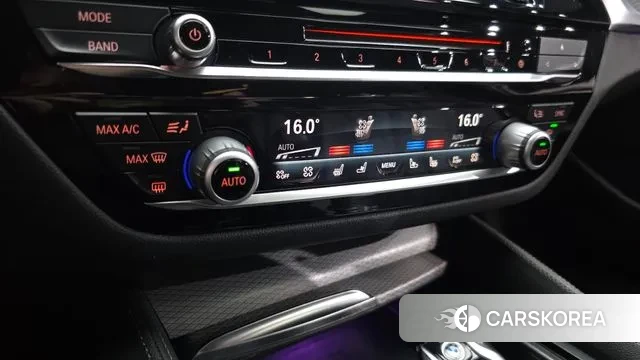 BMW 5 Series (G30) 2018 Белый из Кореи, фото 6