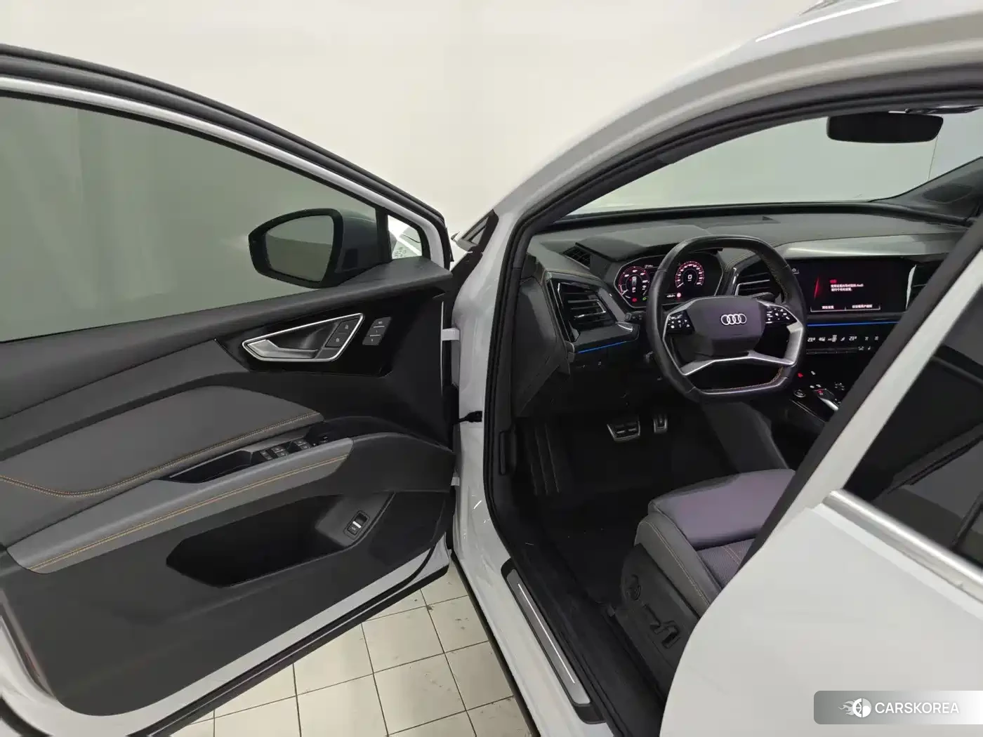 Audi Q4 e-tron 2024 Белый из Китая, фото 6