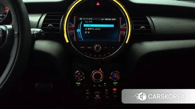 Mini Cooper 2020 Зеленый из Кореи, фото 6