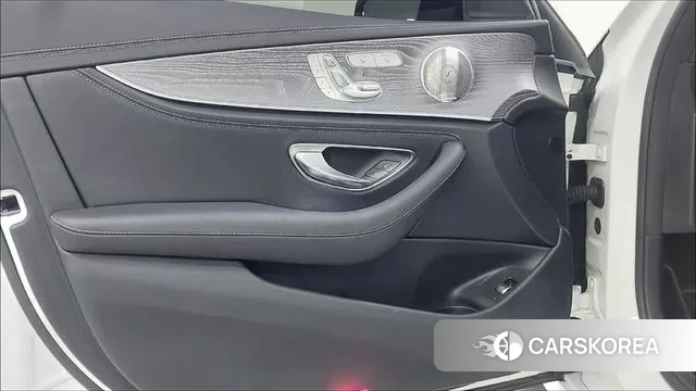 Mercedes-Benz E-Class W213 2023 Белый из Кореи, фото 6