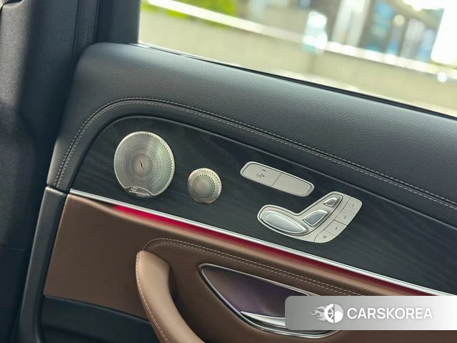 Mercedes-Benz E-class 2023 Черный из Китая, фото 6