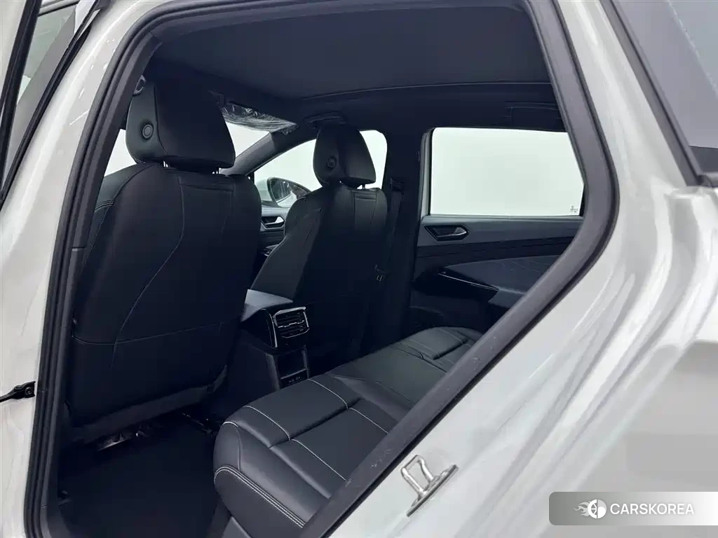 Volkswagen ID.4 X 2024 Белый из Китая, фото 6