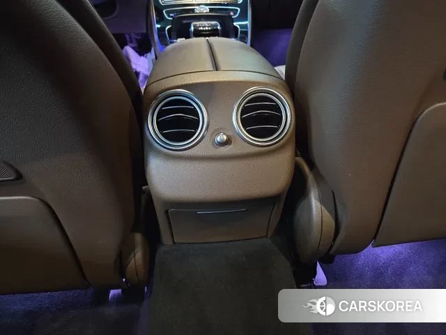 Mercedes-Benz E-Class W213 2018 Белый из Кореи, фото 6