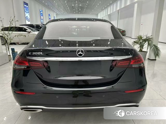 Mercedes-Benz E-class 2021 Черный из Китая, фото 6
