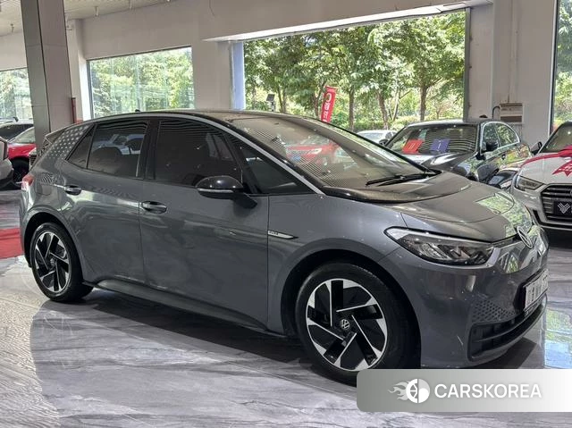 Volkswagen ID.3 2023 Серебристо-серый из Китая, фото 6