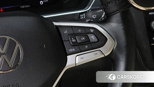 Volkswagen Tiguan second Generation 2022 Белый из Кореи, фото 6