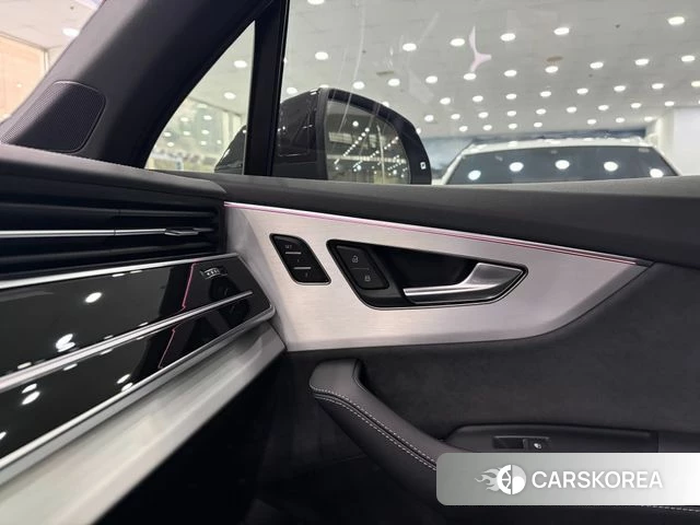 Audi Q7 (4M) 2025 Черный из Кореи, фото 6