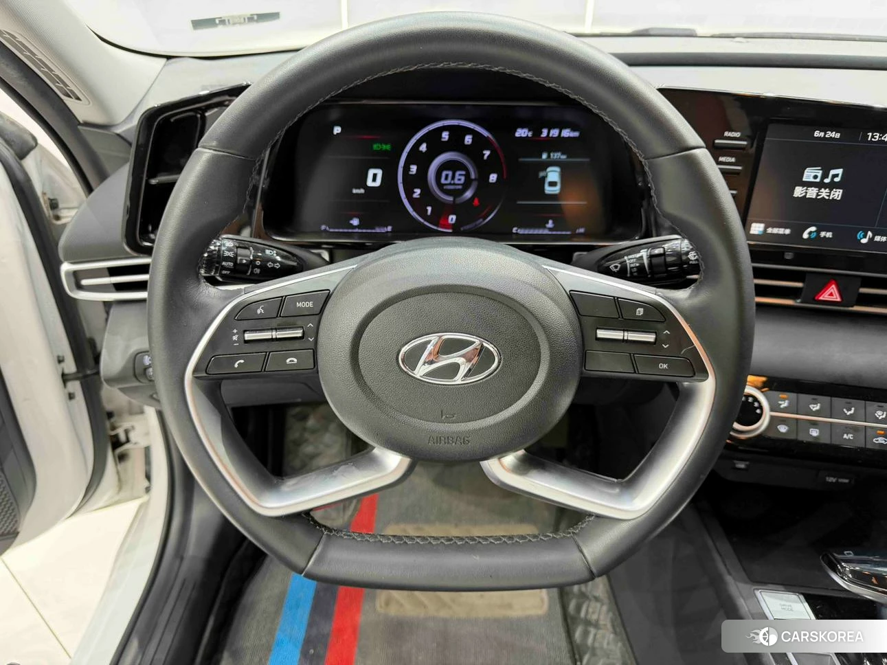 Hyundai Elantra 2022 Белый из Китая, фото 6