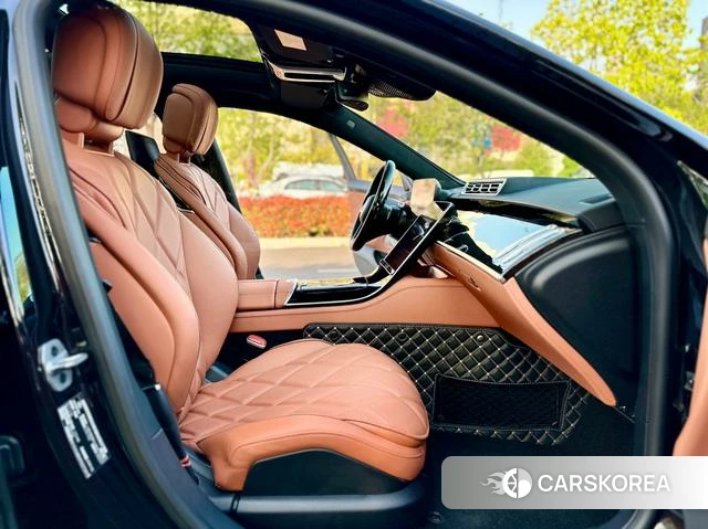 Mercedes-Benz Maybach S-class 2023 Черный из Китая, фото 6