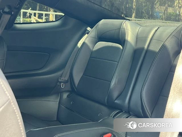 Ford Mustang 2023 Серебристо-серый из Китая, фото 6