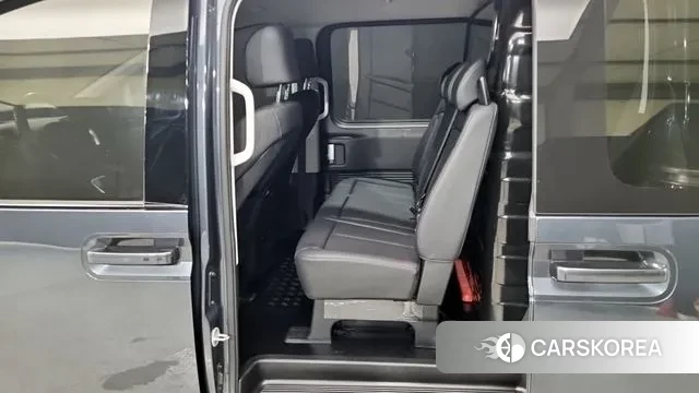 Hyundai Staria 2023 Серый из Кореи, фото 6