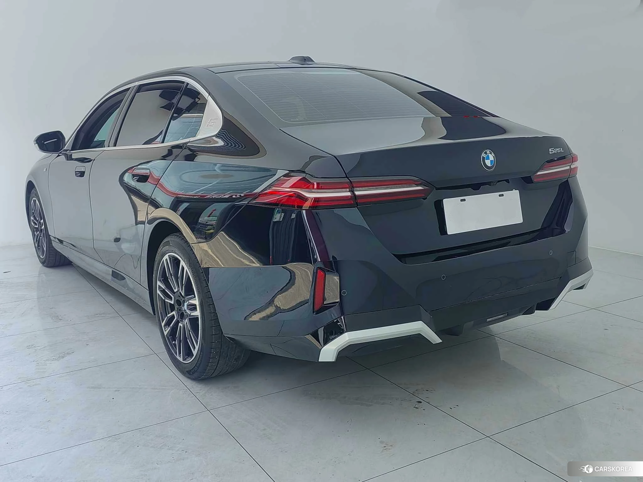 BMW 5 series 2025 Черный из Китая, фото 6