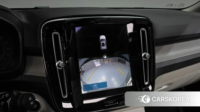Volvo XC40 2023 Черный из Кореи, фото 6