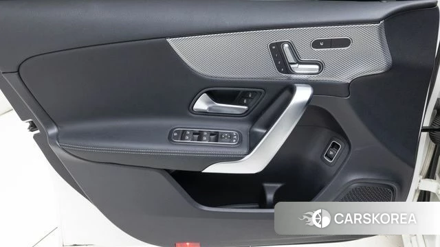 Mercedes-Benz A-Class W177 2021 Белый из Кореи, фото 6