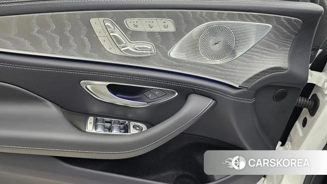 Mercedes-Benz AMG GT 2025 Белый из Кореи, фото 6