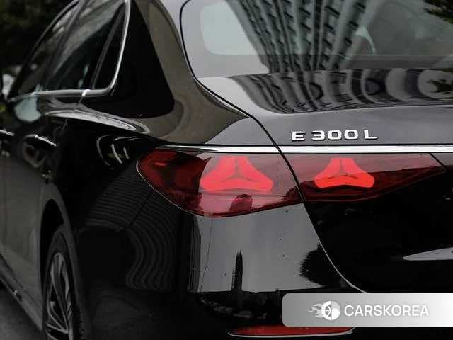 Mercedes-Benz E-class 2026 Черный из Китая, фото 6