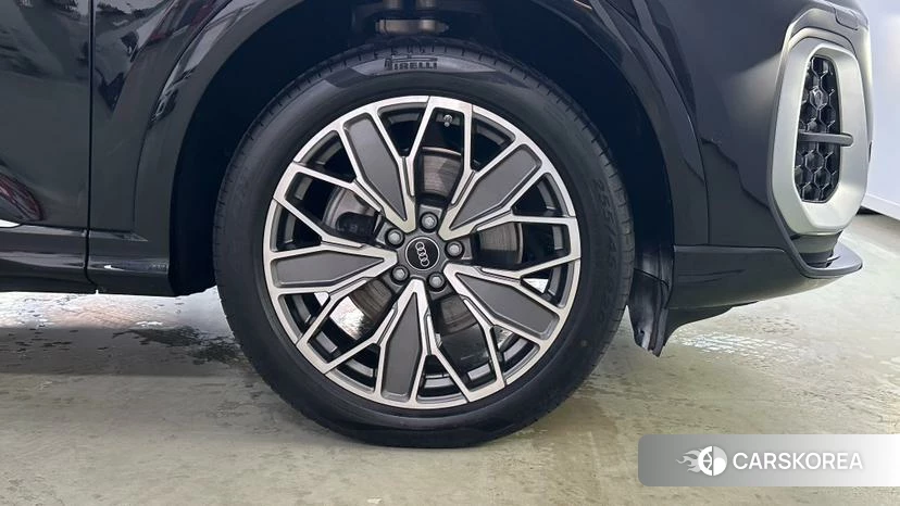 Audi Q5L 2026 Черный из Китая, фото 6