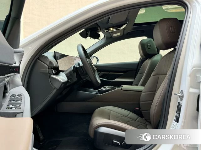 BMW 5 series 2024 Белый из Китая, фото 6