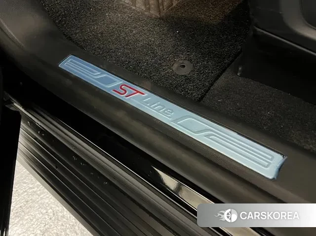 Ford Explorer 6th Generation 2025 Черный из Кореи, фото 6