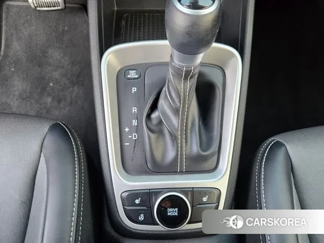 Hyundai Venue 2020 Серебристо-серый из Кореи, фото 6